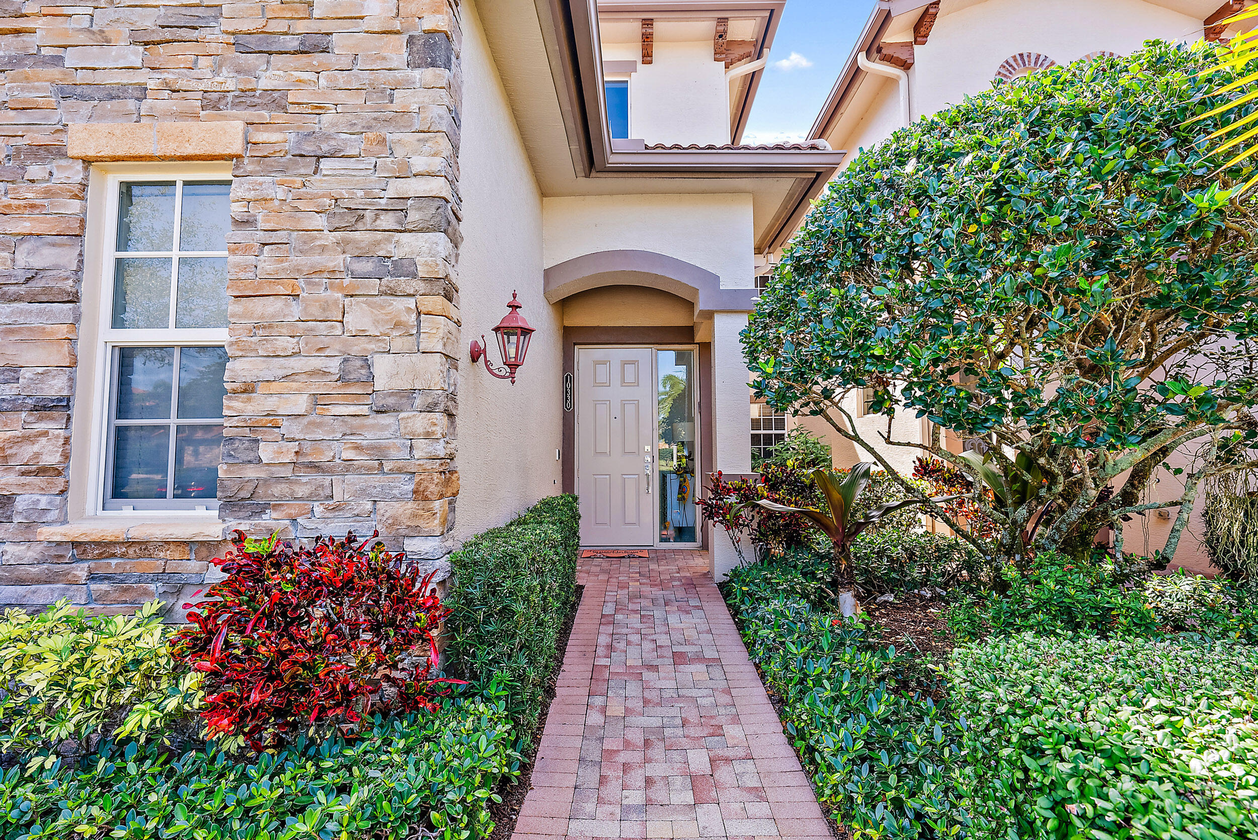 ORCHID RESERVE CONDO - Ibis - Residential