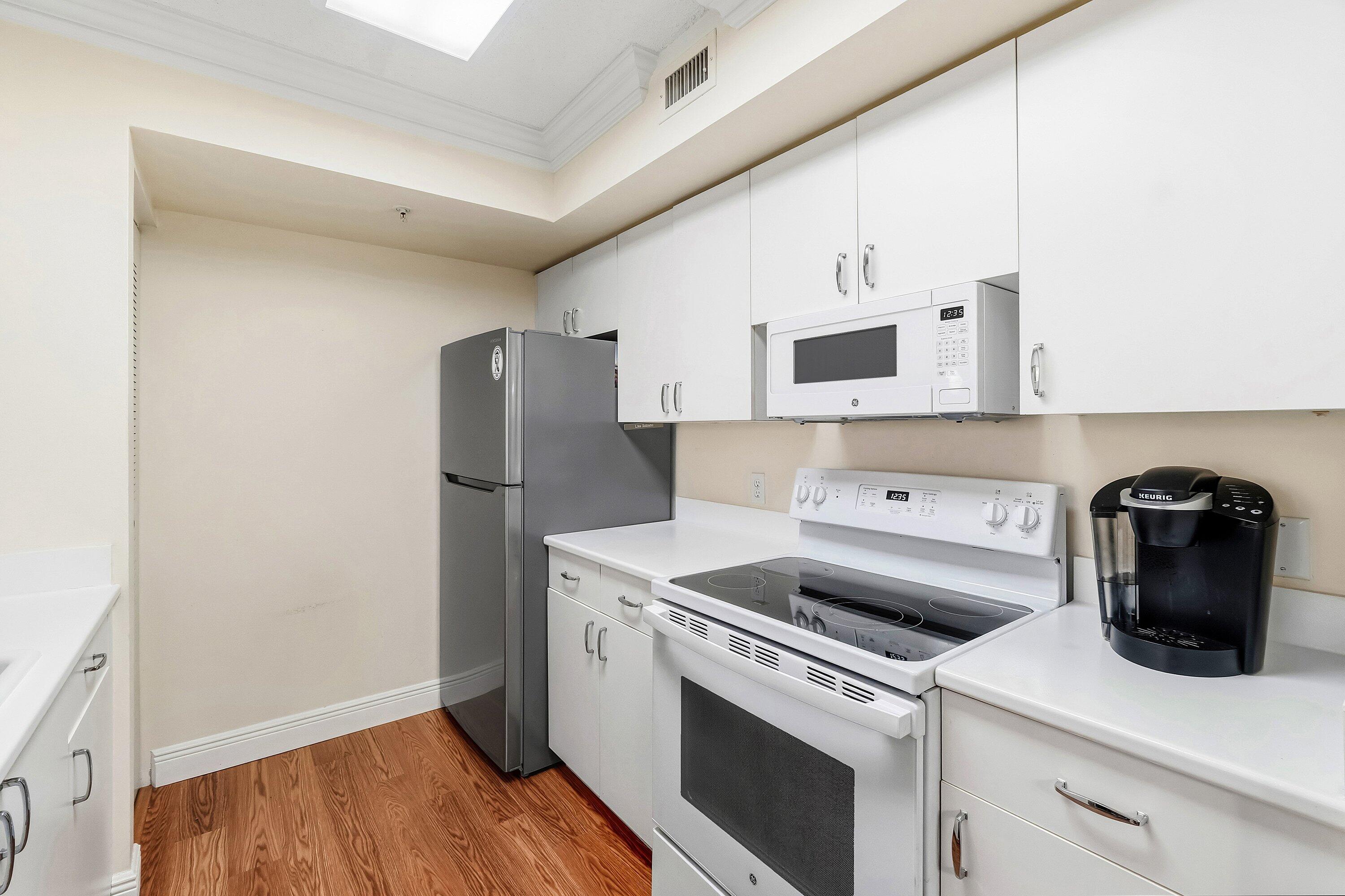 YACHT CLUB ON THE INTRACOASTAL CONDO - Residential