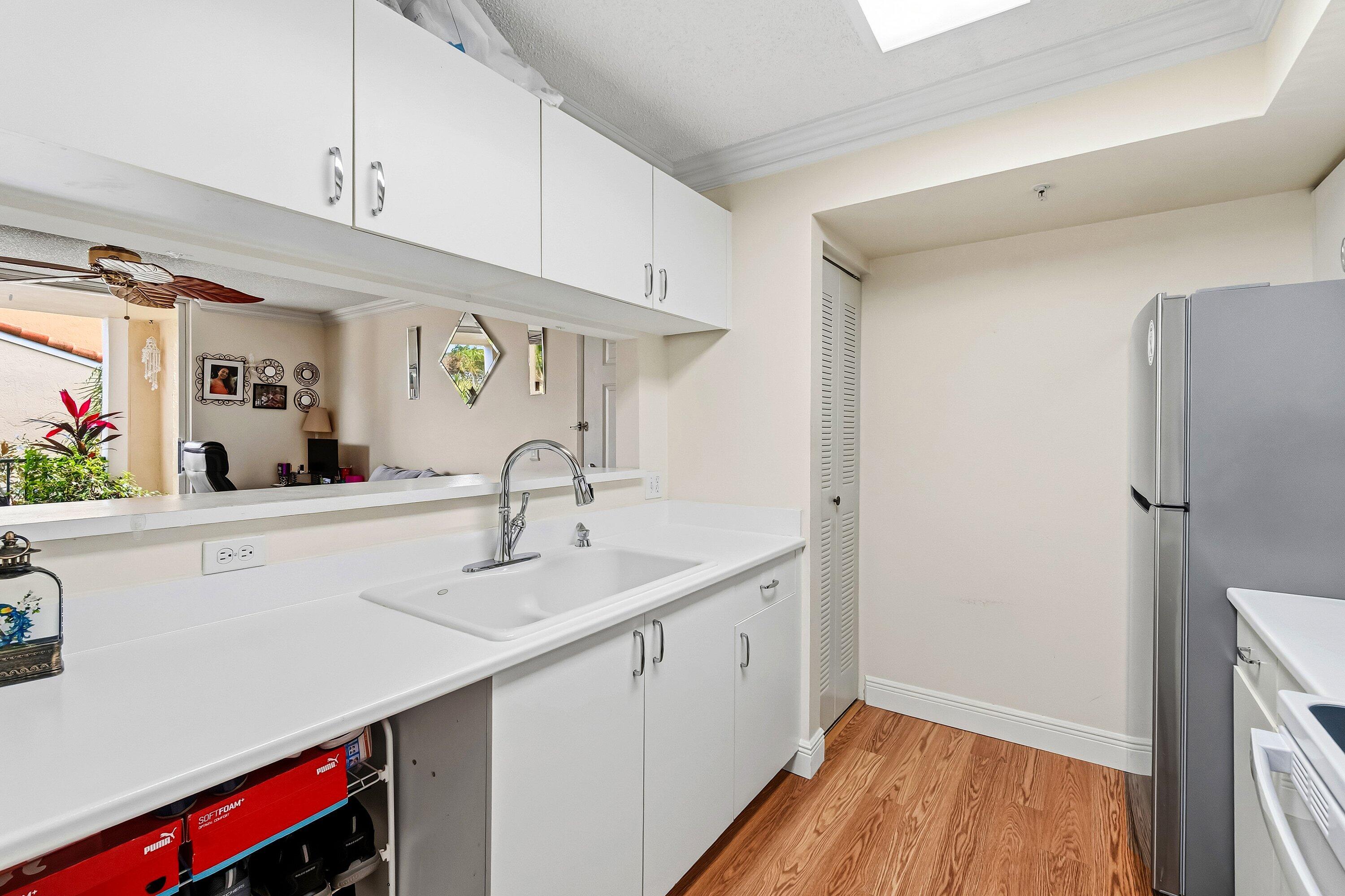 YACHT CLUB ON THE INTRACOASTAL CONDO - Residential