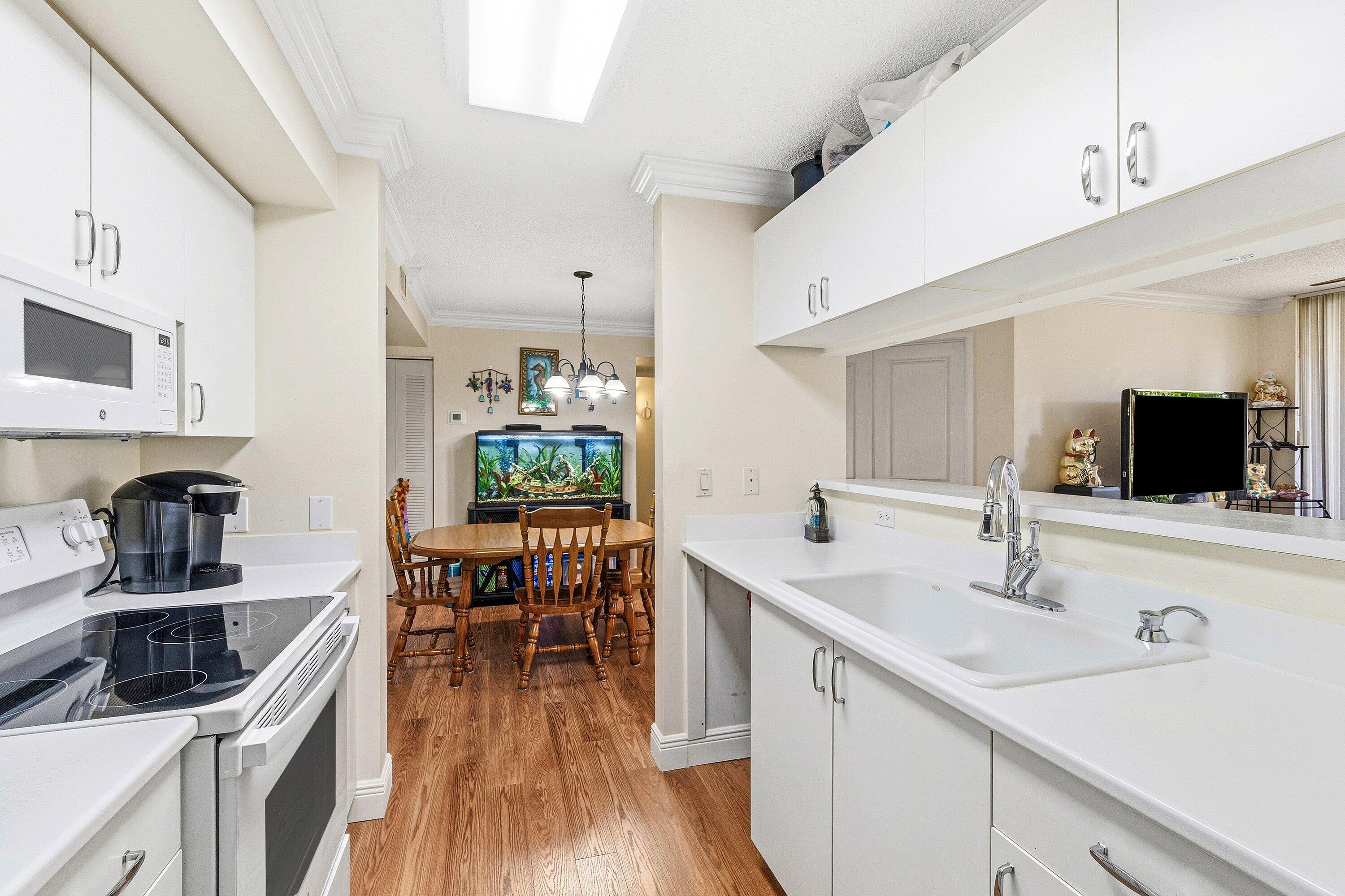 YACHT CLUB ON THE INTRACOASTAL CONDO - Residential