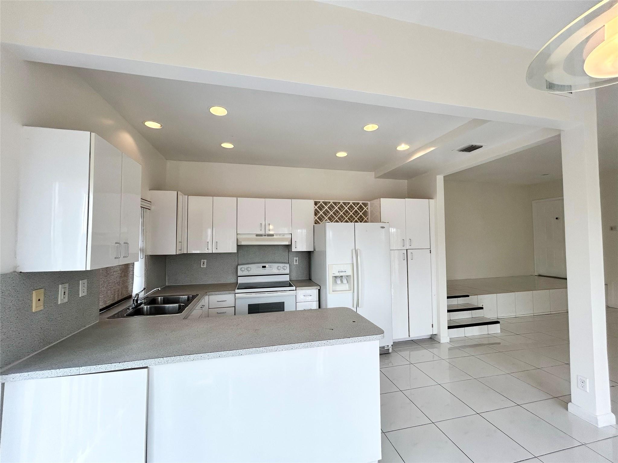 Emerald Isles West Ph 1 C - Residential Lease
