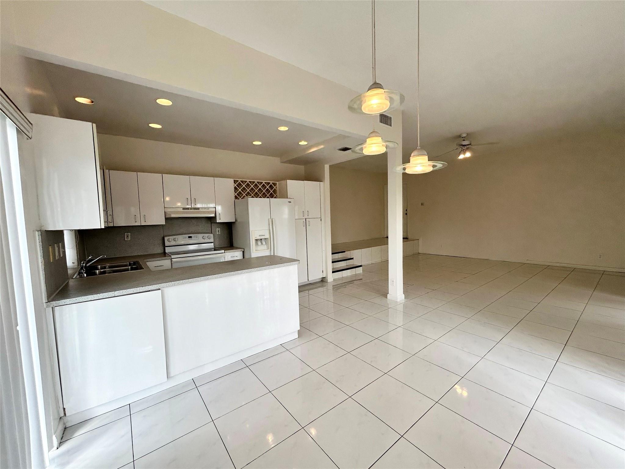 Emerald Isles West Ph 1 C - Residential Lease