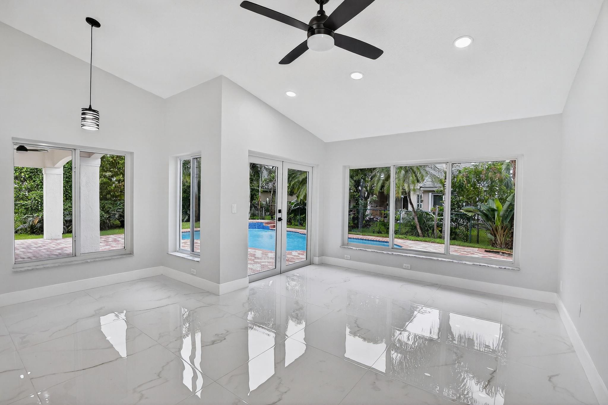 Heftler Homes At Pembroke - Residential