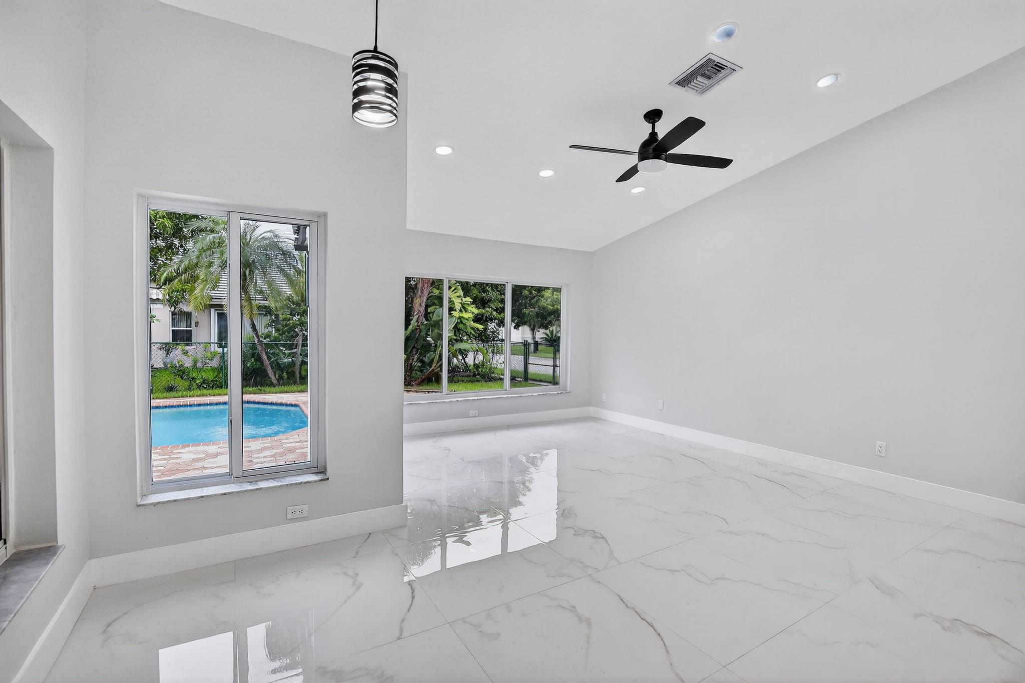 Heftler Homes At Pembroke - Residential