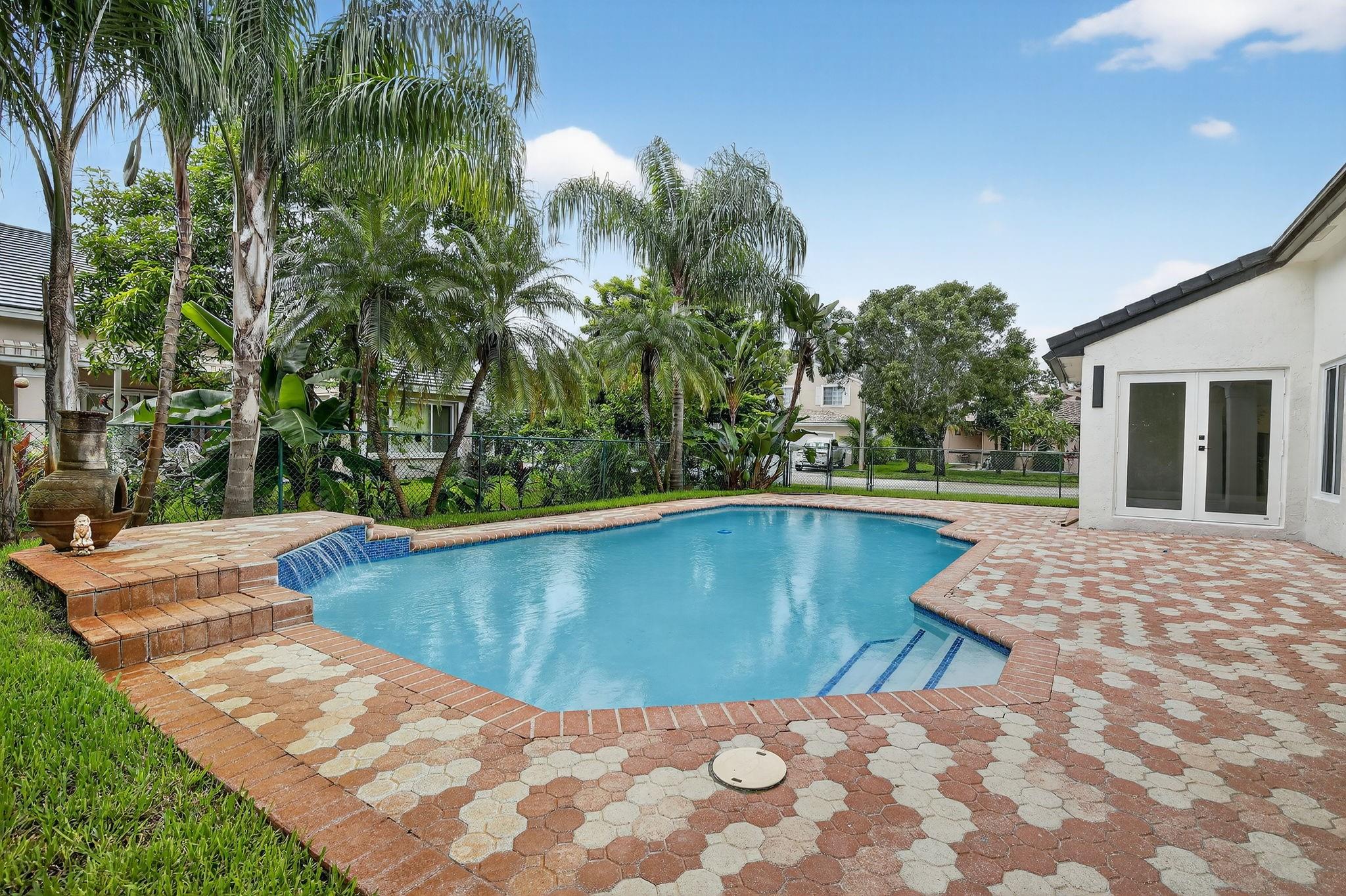 Heftler Homes At Pembroke - Residential