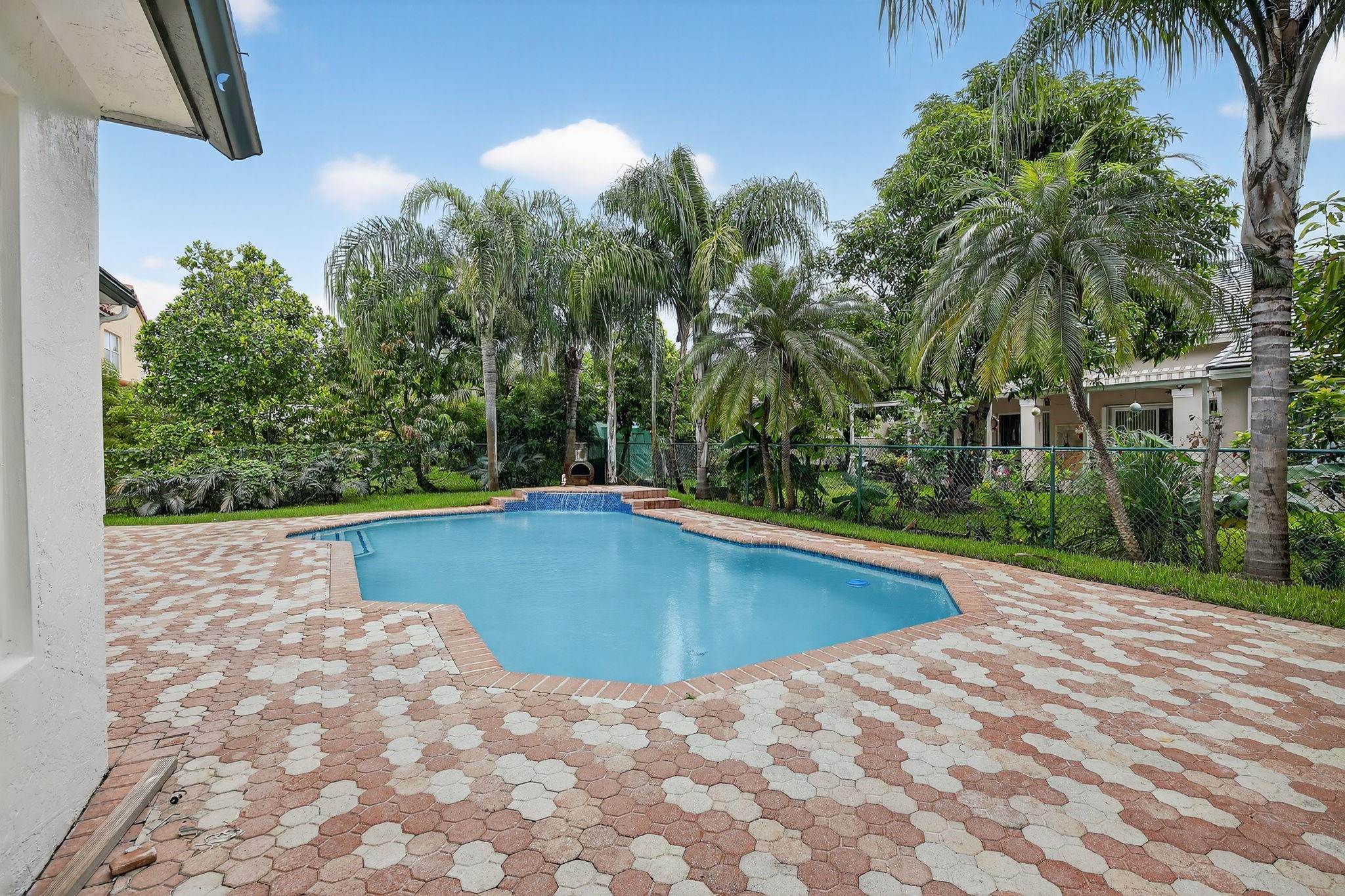 Heftler Homes At Pembroke - Residential