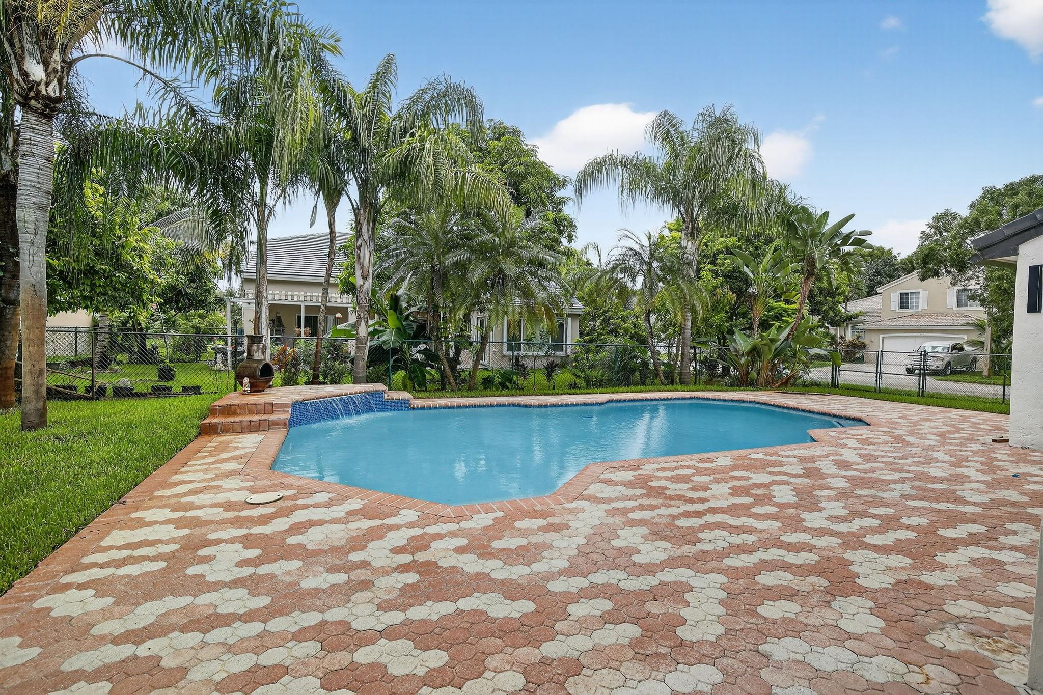 Heftler Homes At Pembroke - Residential