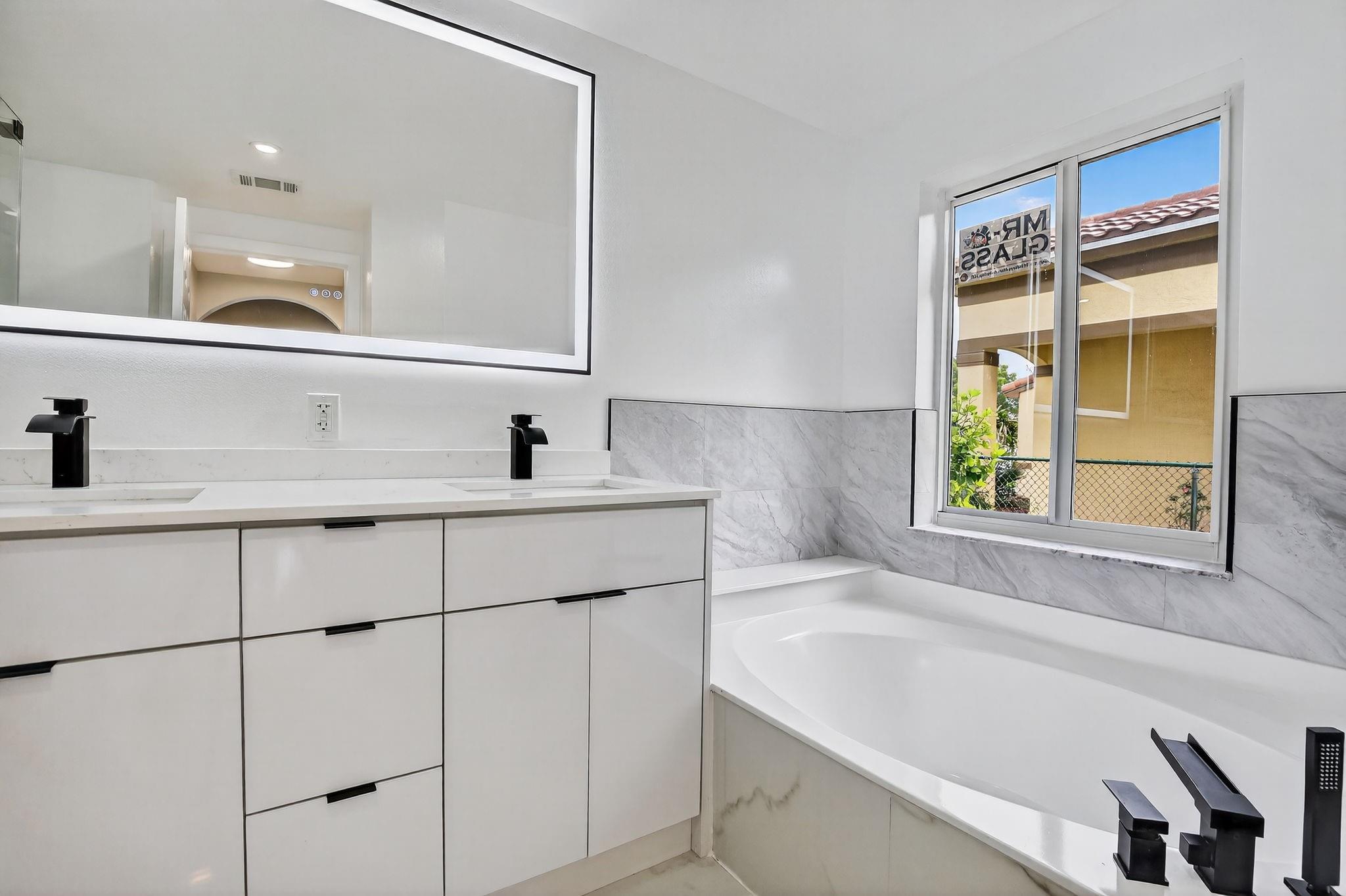 Heftler Homes At Pembroke - Residential