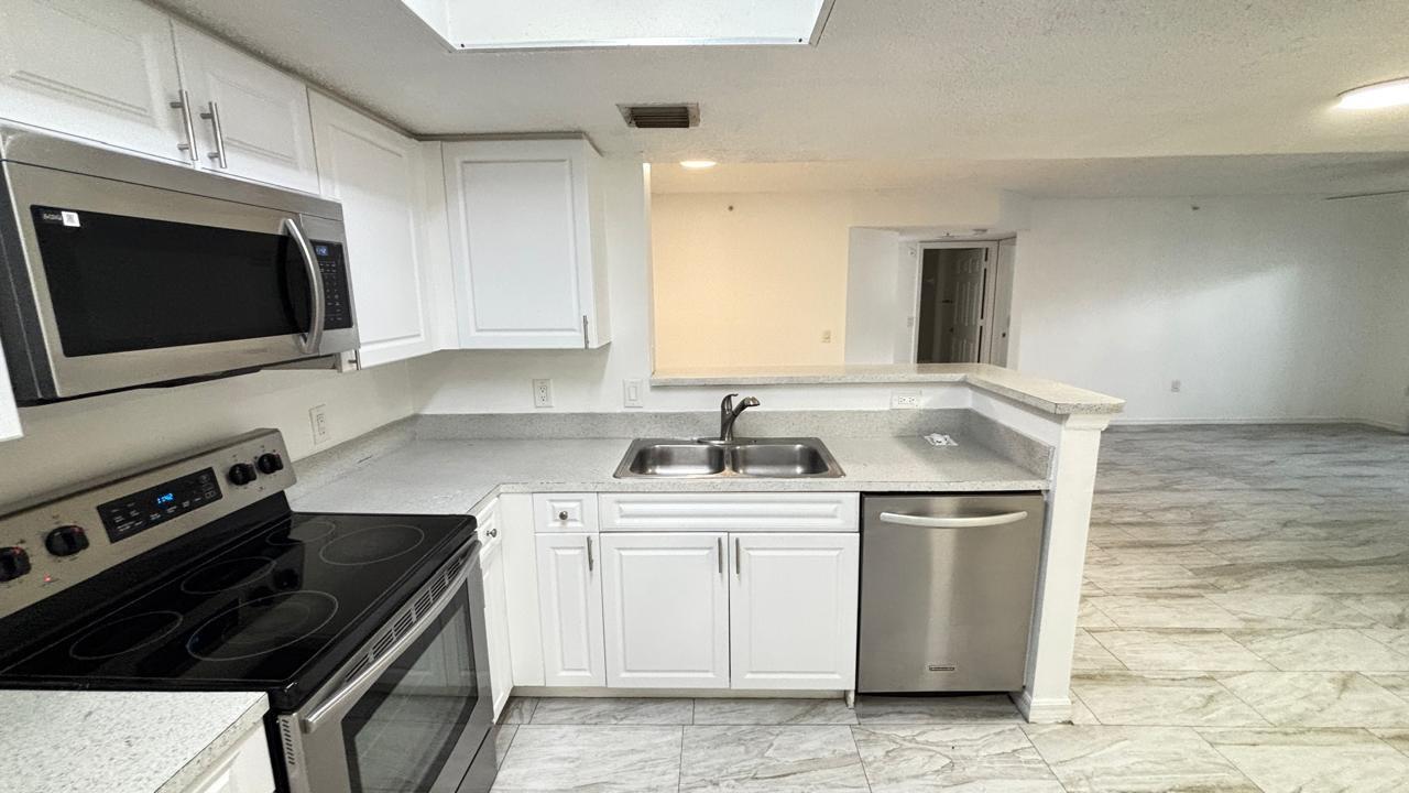 EVERGREEN LAKES CONDO - Residential