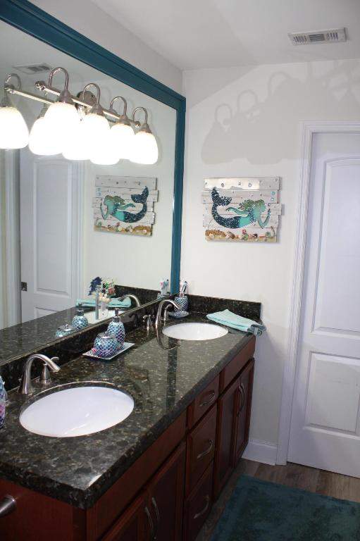 RIVER CLUB CONDO - Residential