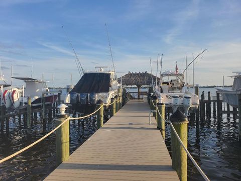 1600 NE Dixie Highway 11-202 Jensen Beach FL 34957