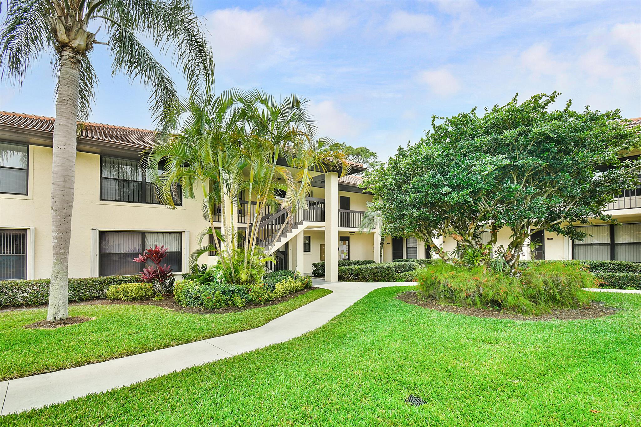 241 SW South River Drive 206