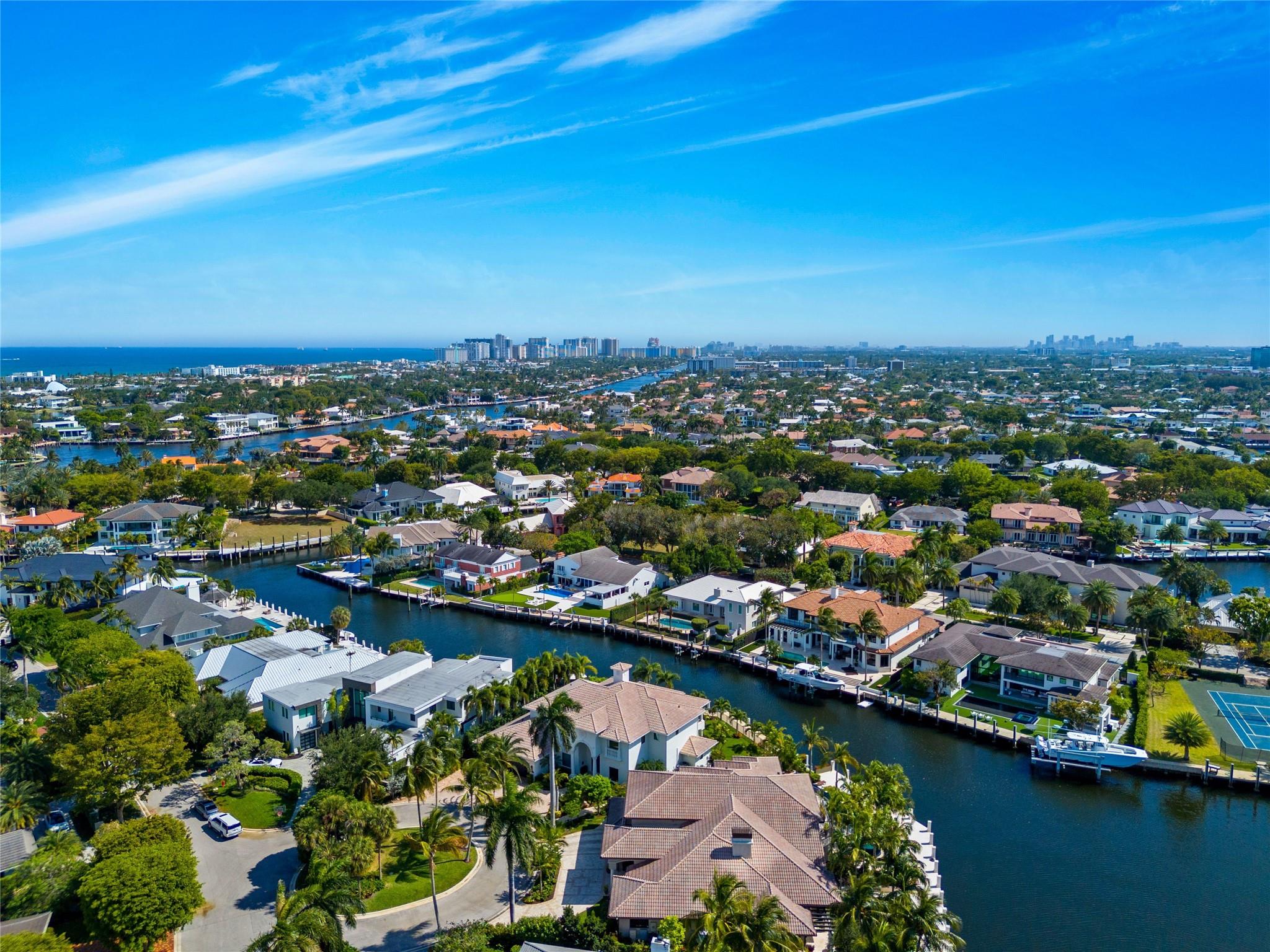 BAY COLONY - Residential