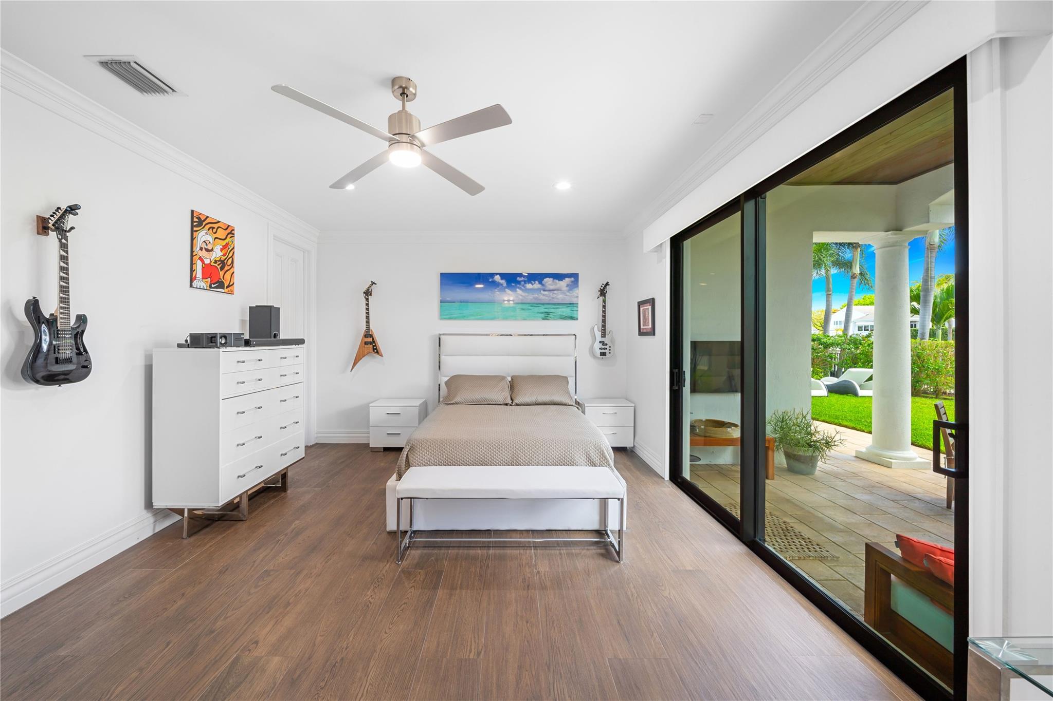 BAY COLONY - Residential