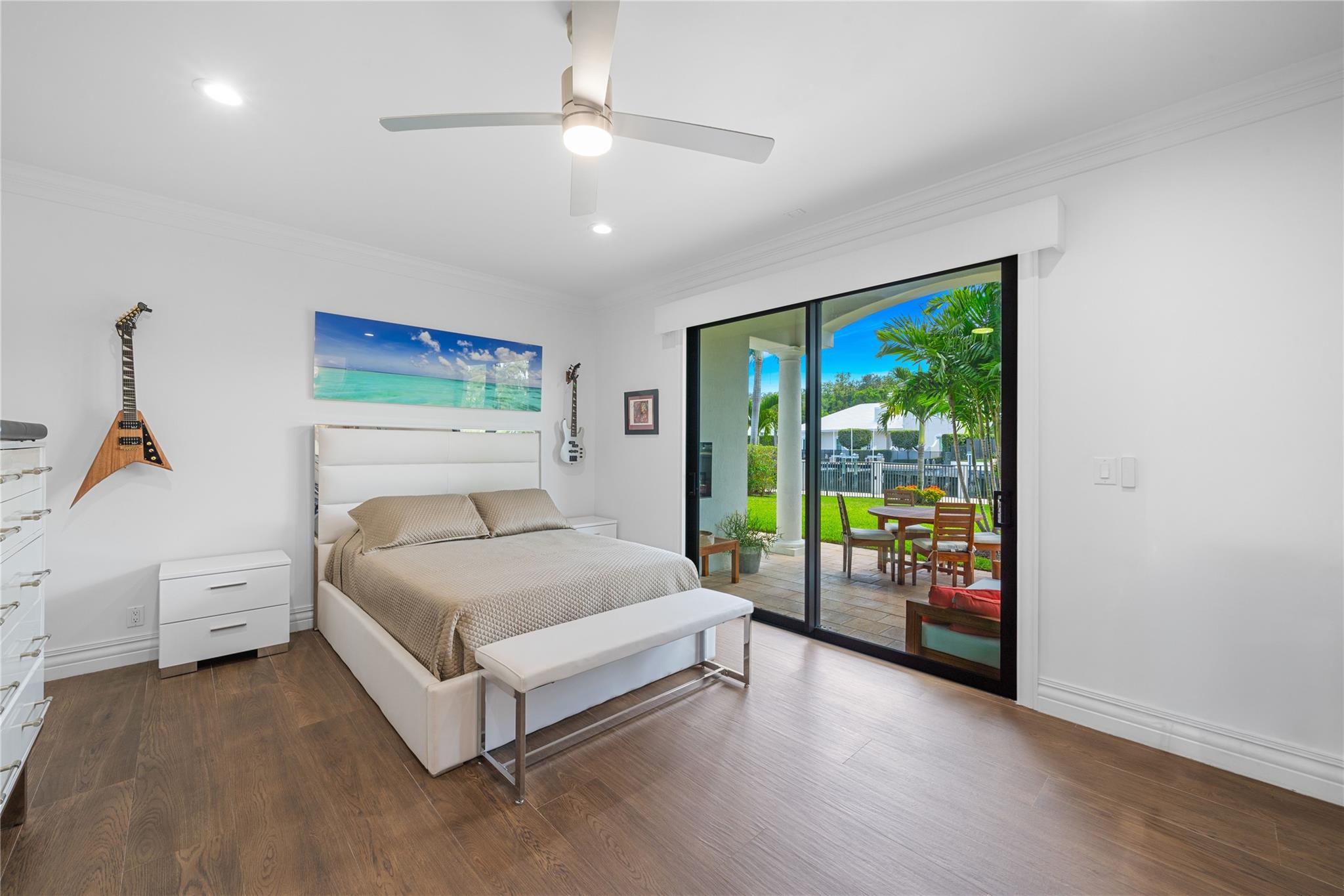 BAY COLONY - Residential