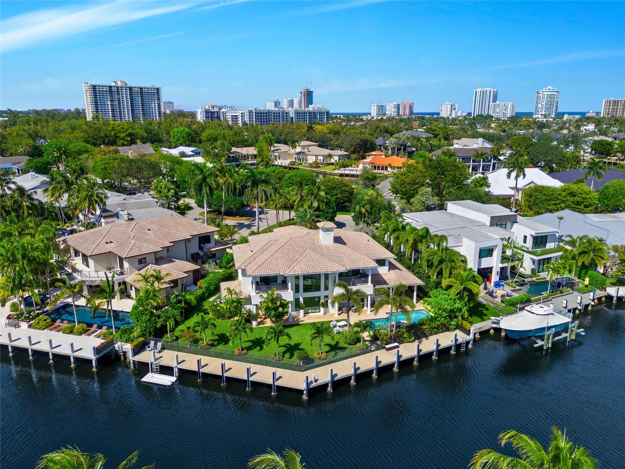 BAY COLONY - Residential