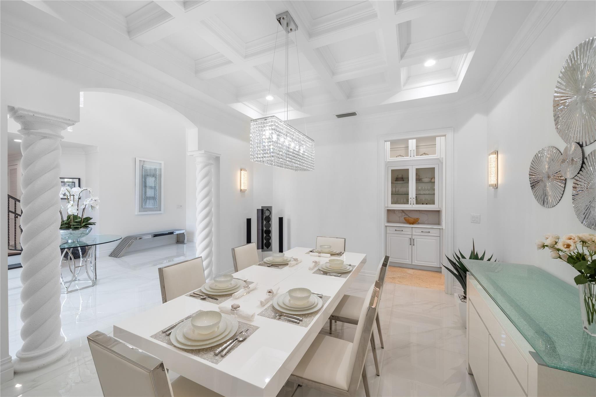 BAY COLONY - Residential