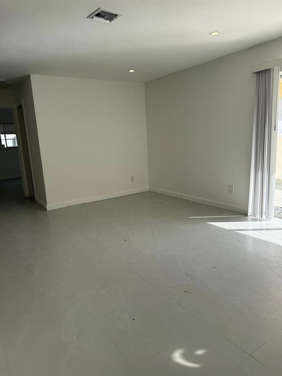 Sunset Lake Park 48-46 B - Residential Lease