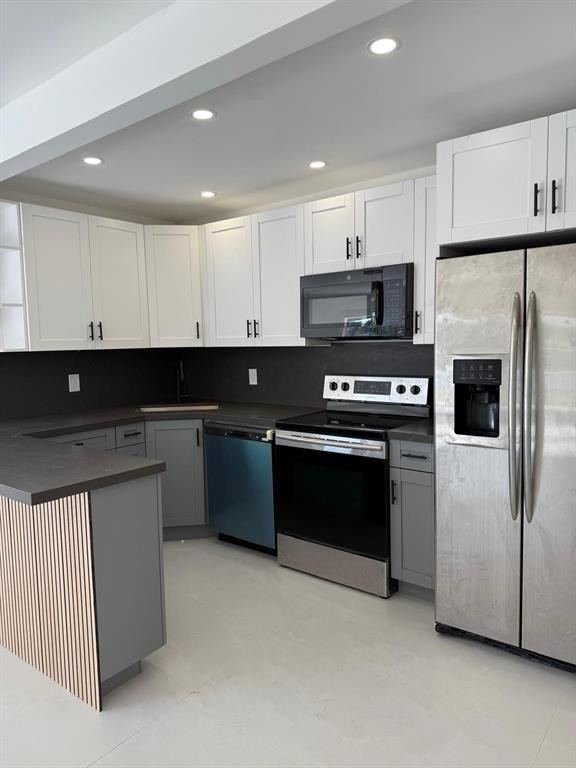 Sunset Lake Park 48-46 B - Residential Lease