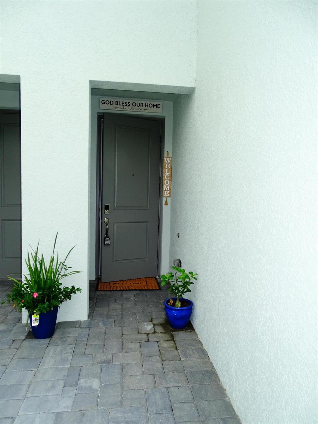 Photo of 5750 SE Edgewater Circle, Stuart, FL 34997 (MLS # R11032552)