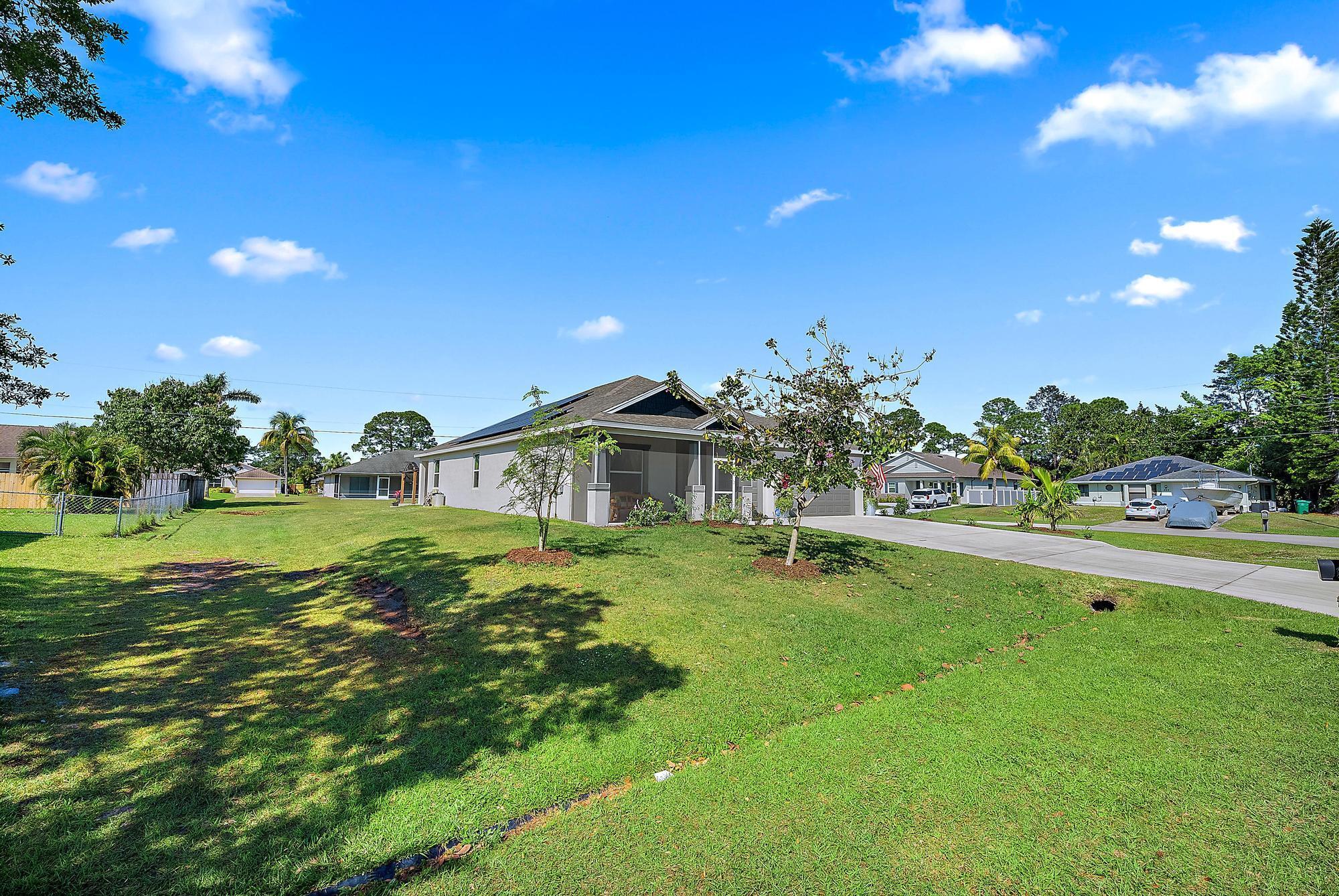 1302 SE Naples Lane