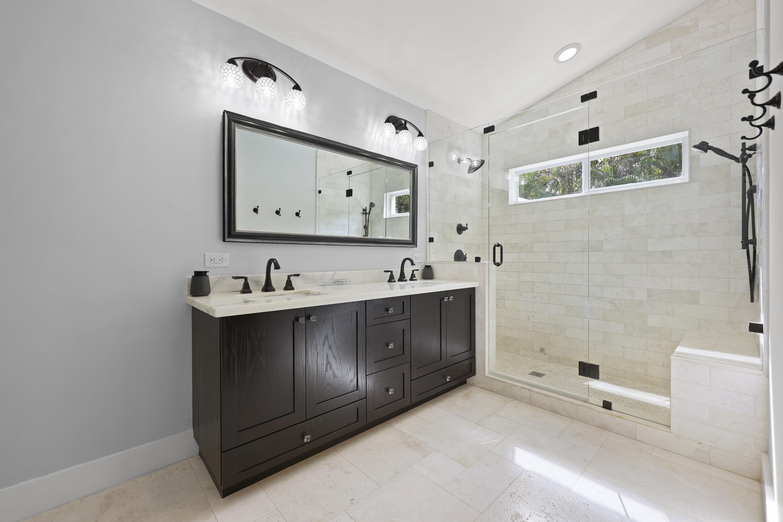 VERONA WOODS - Residential