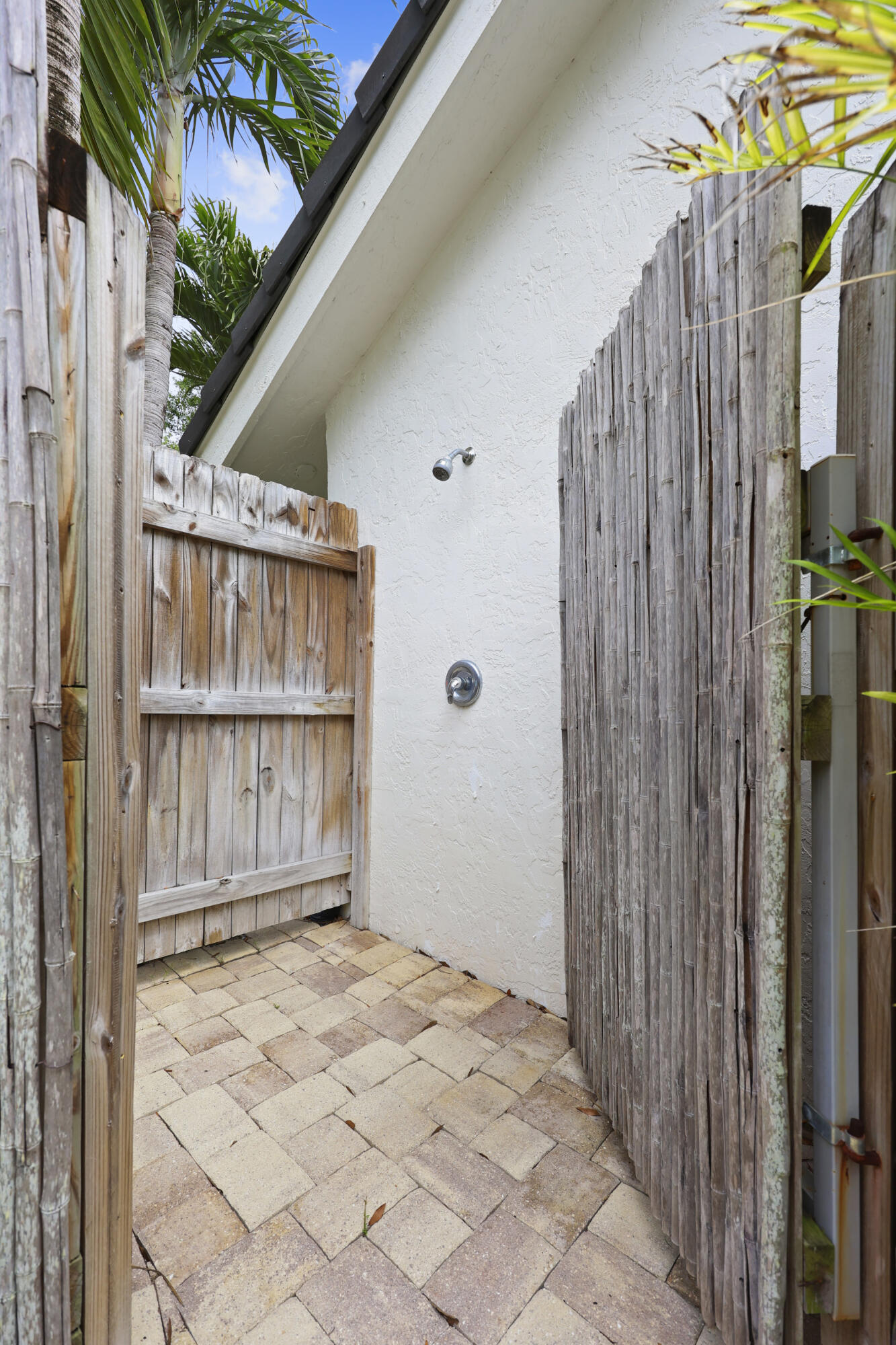 VERONA WOODS - Residential