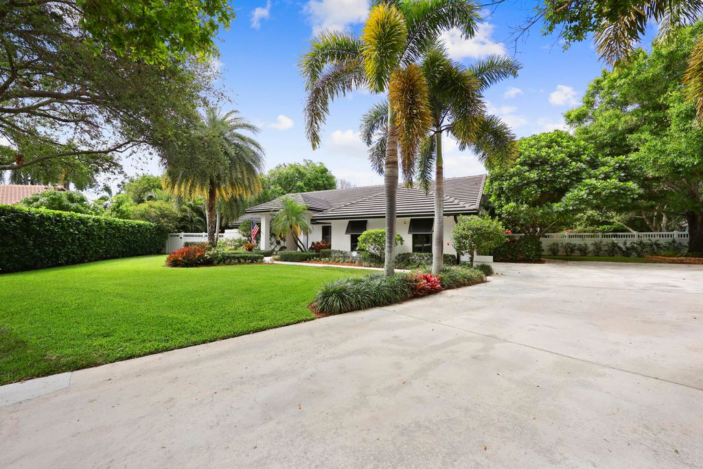 Photo of 2980 Salerno Way, Delray Beach, FL 33445 (MLS # B26027122)