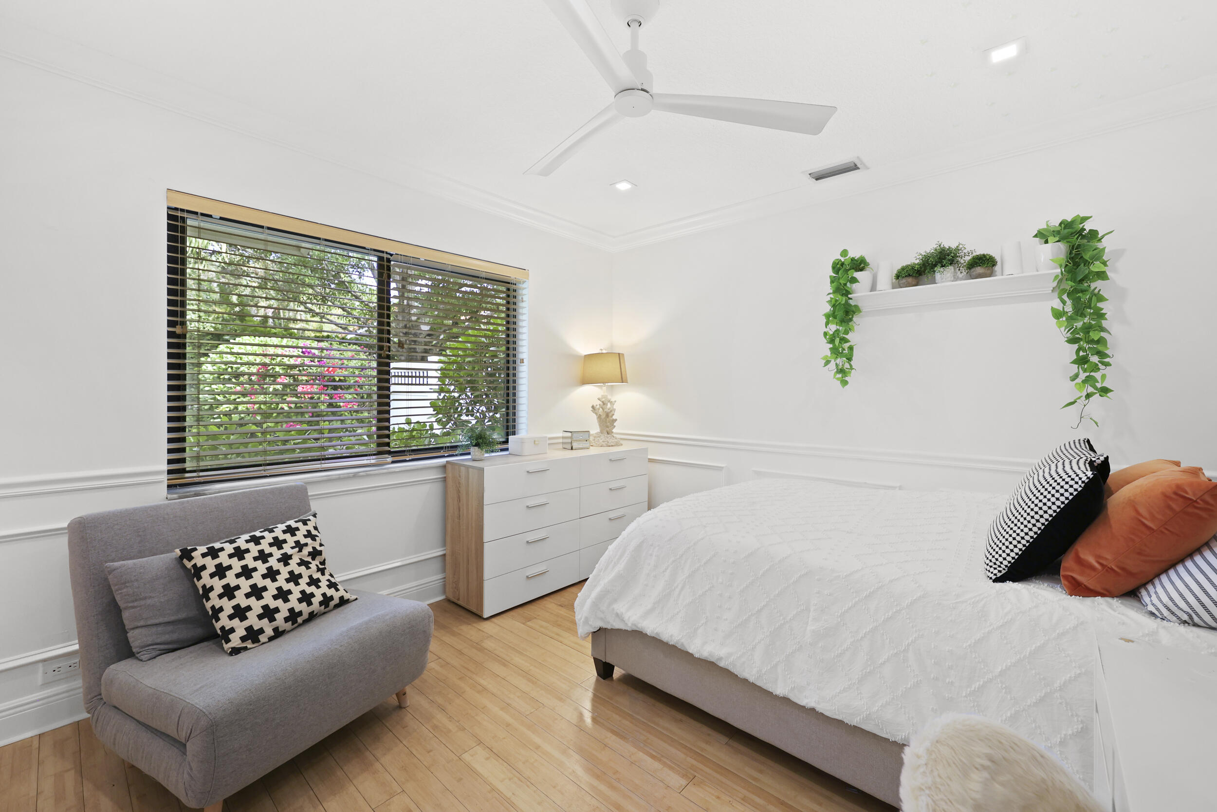 VERONA WOODS - Residential