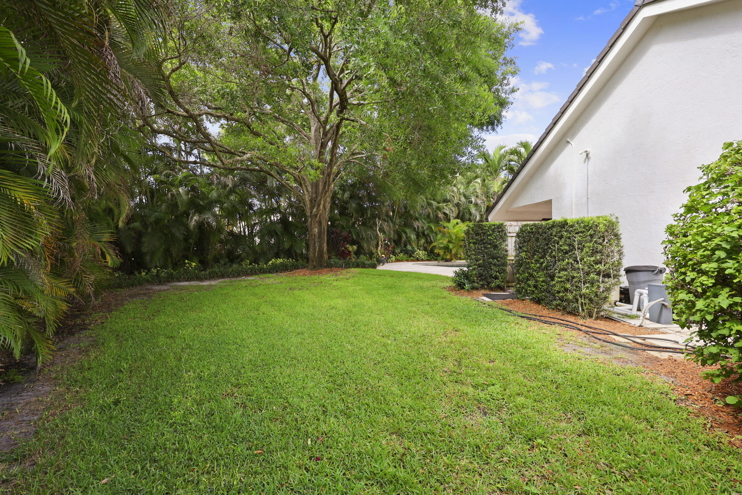 VERONA WOODS - Residential