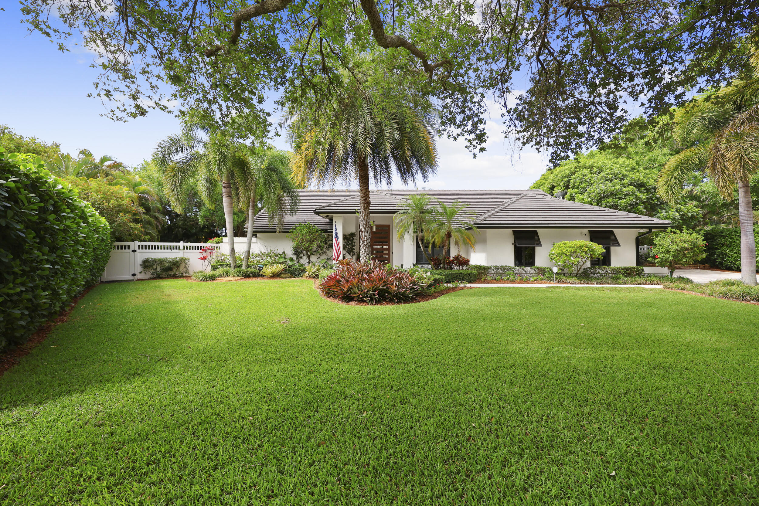 VERONA WOODS - Residential