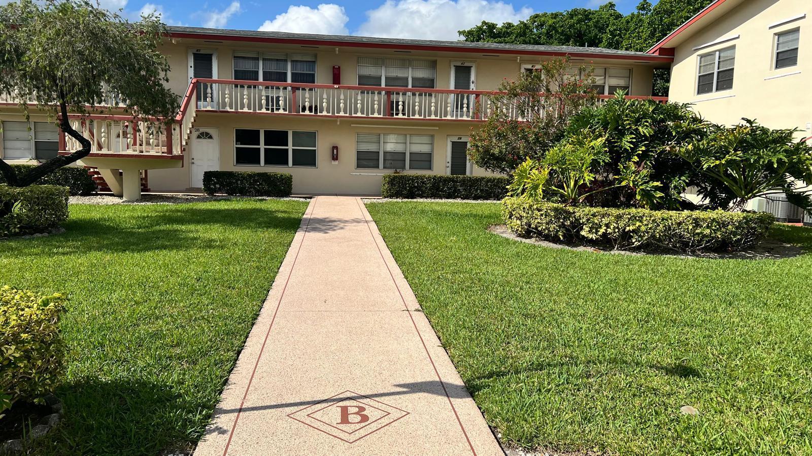 REMODELELD AND BEAUTIFUL. PORCELAIN TILE THROUGHOUT, NEW OPEN KITCHEN,QUARTS COUNTERS,NEW BATHS, STEP IN SHOWER. NEW HIGH HAT LIGHTING, 24 HOUR SECURITY, ACTIVE CLUBHOUSE AND FITNESS CENTER. POOLS, TENNIS AND LIVE THEATER. GATED COMMUNITY. FREE TRANSPORTATION +55 PLUS COMMUNITY. 5 MILES TO THE PALM BEACH INTERNATIONAL AIRPORT, AND RENTABLE FROM DAY ONE