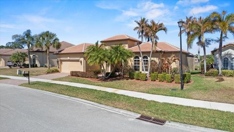 814 SW Saint Julien Court Port St Lucie FL 34986