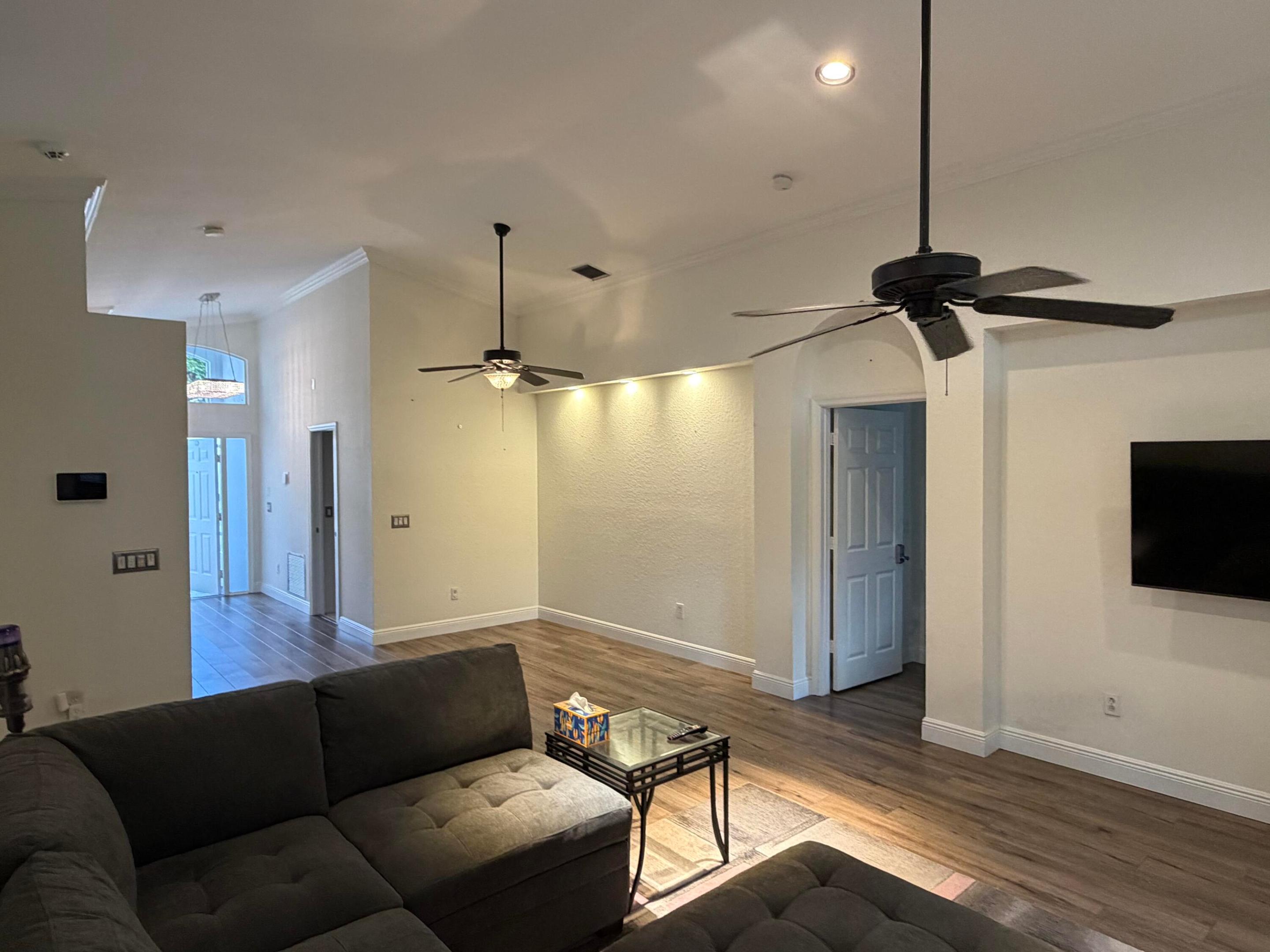 BOCA PINES 2 - Residential Lease