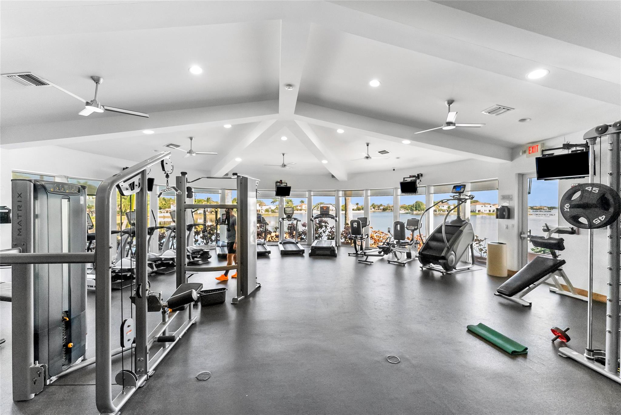 Riviera Isles III 172-36 - Residential Lease