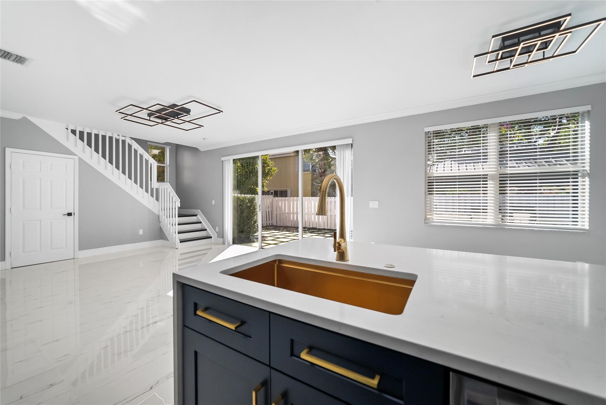 Riviera Isles III 172-36 - Residential Lease