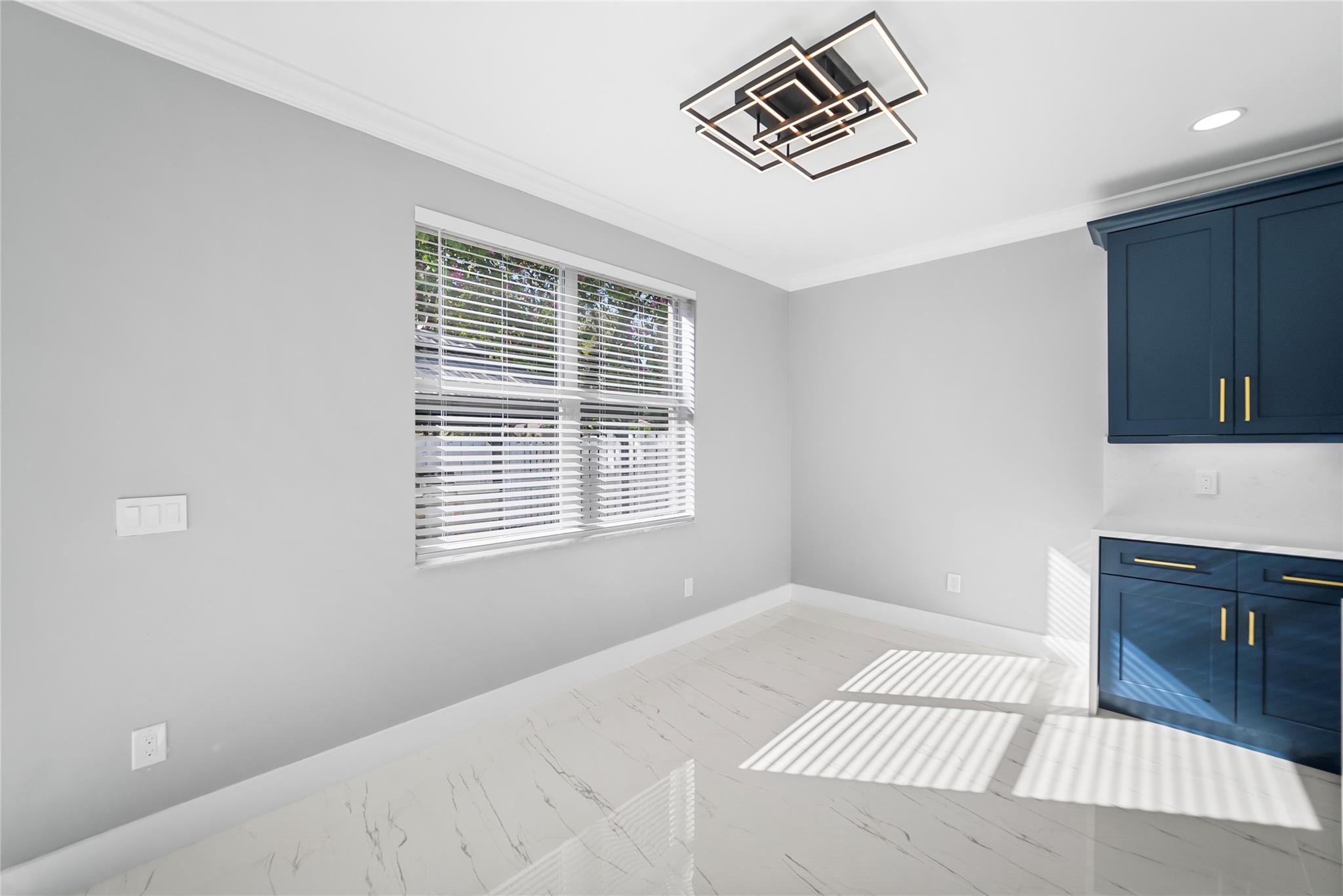 Riviera Isles III 172-36 - Residential Lease