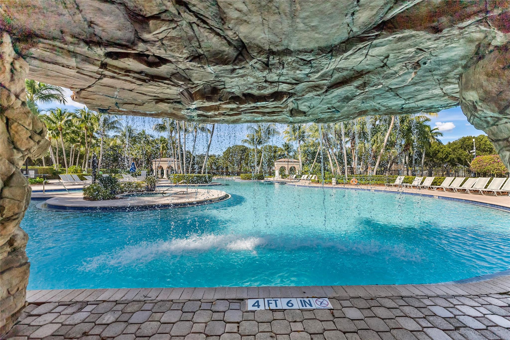 Riviera Isles III 172-36 - Residential Lease