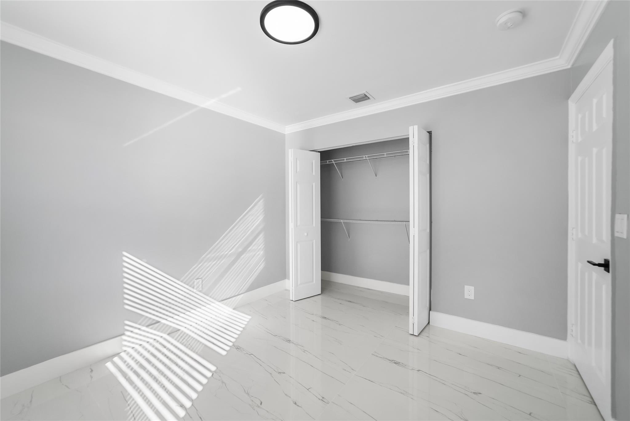 Riviera Isles III 172-36 - Residential Lease