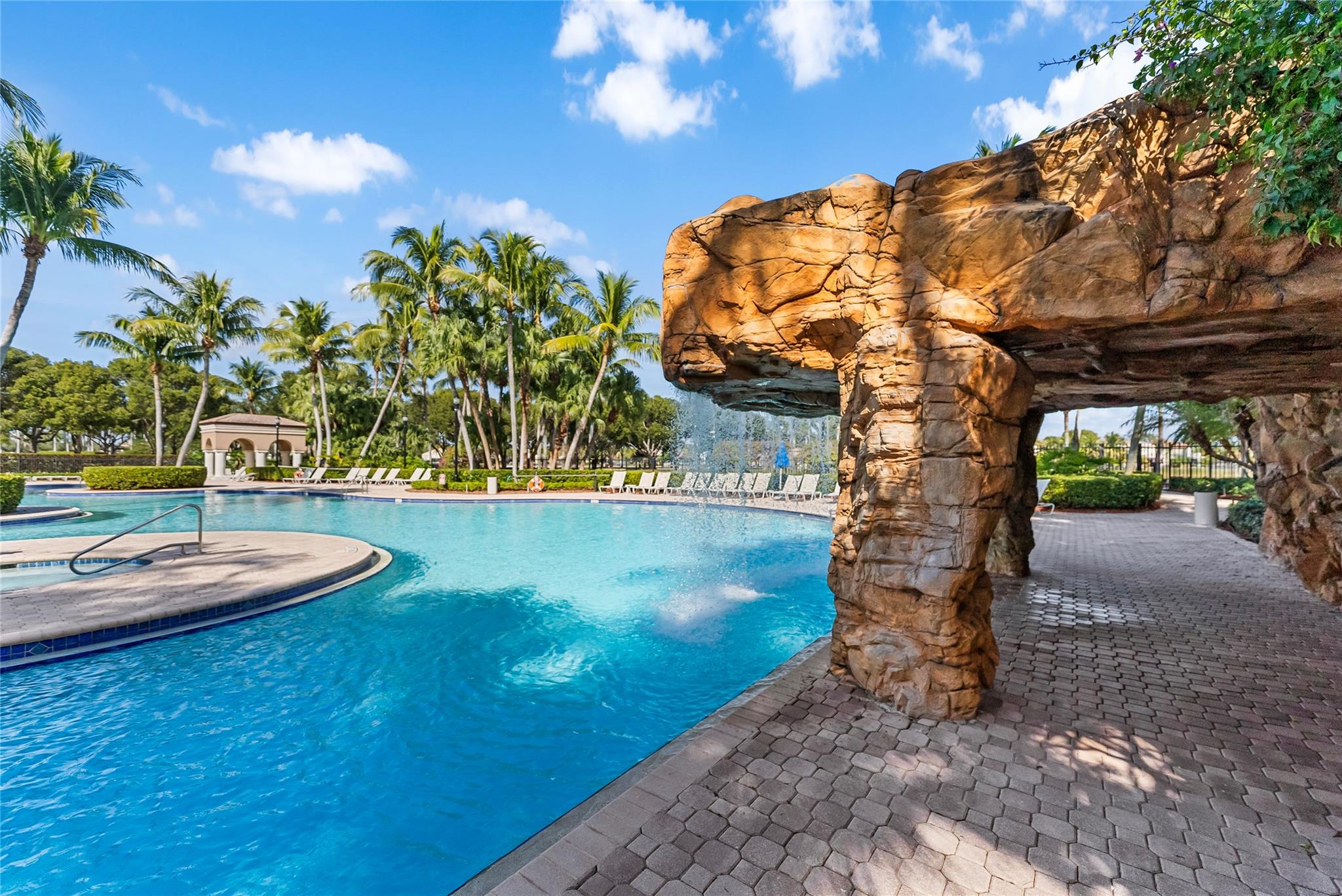 Riviera Isles III 172-36 - Residential Lease