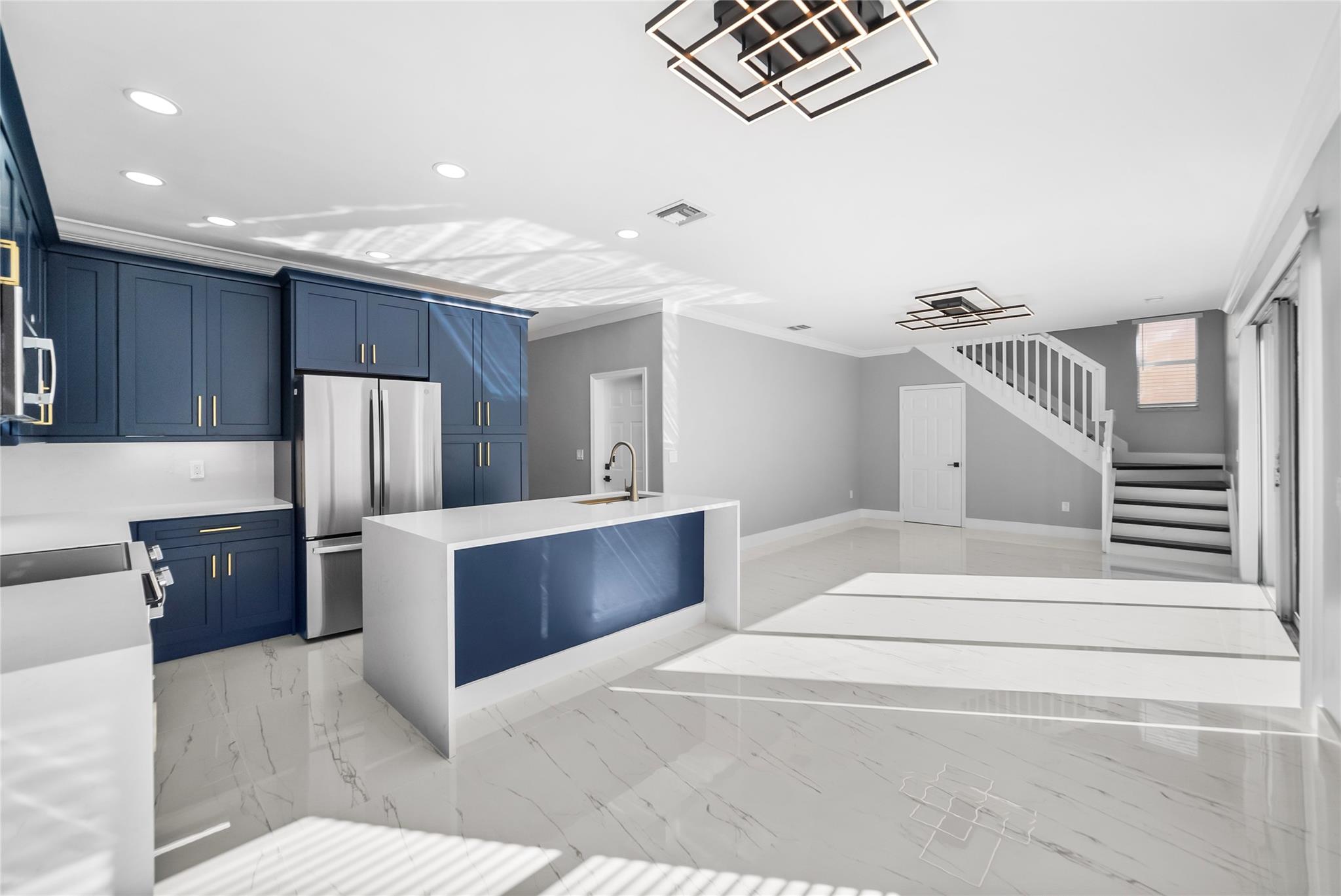 Riviera Isles III 172-36 - Residential Lease