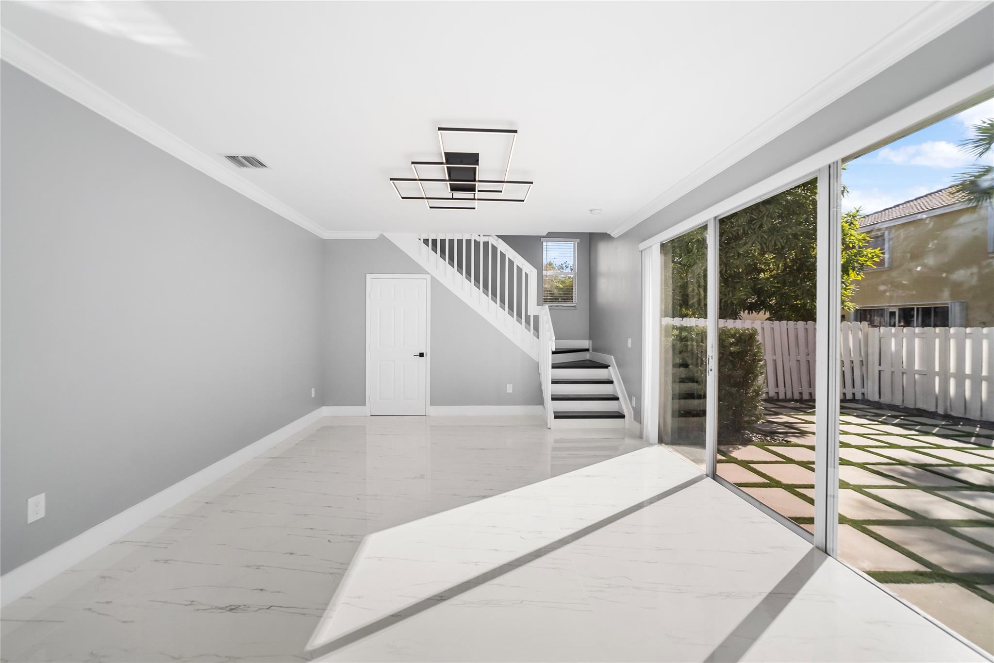 Riviera Isles III 172-36 - Residential Lease