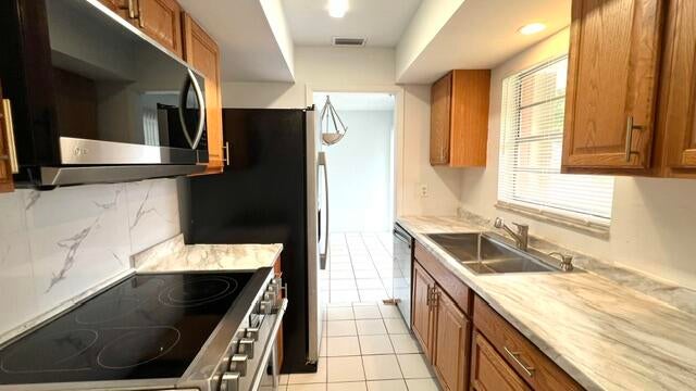 357 NE Camelot Drive