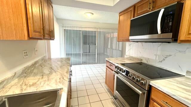 357 NE Camelot Drive