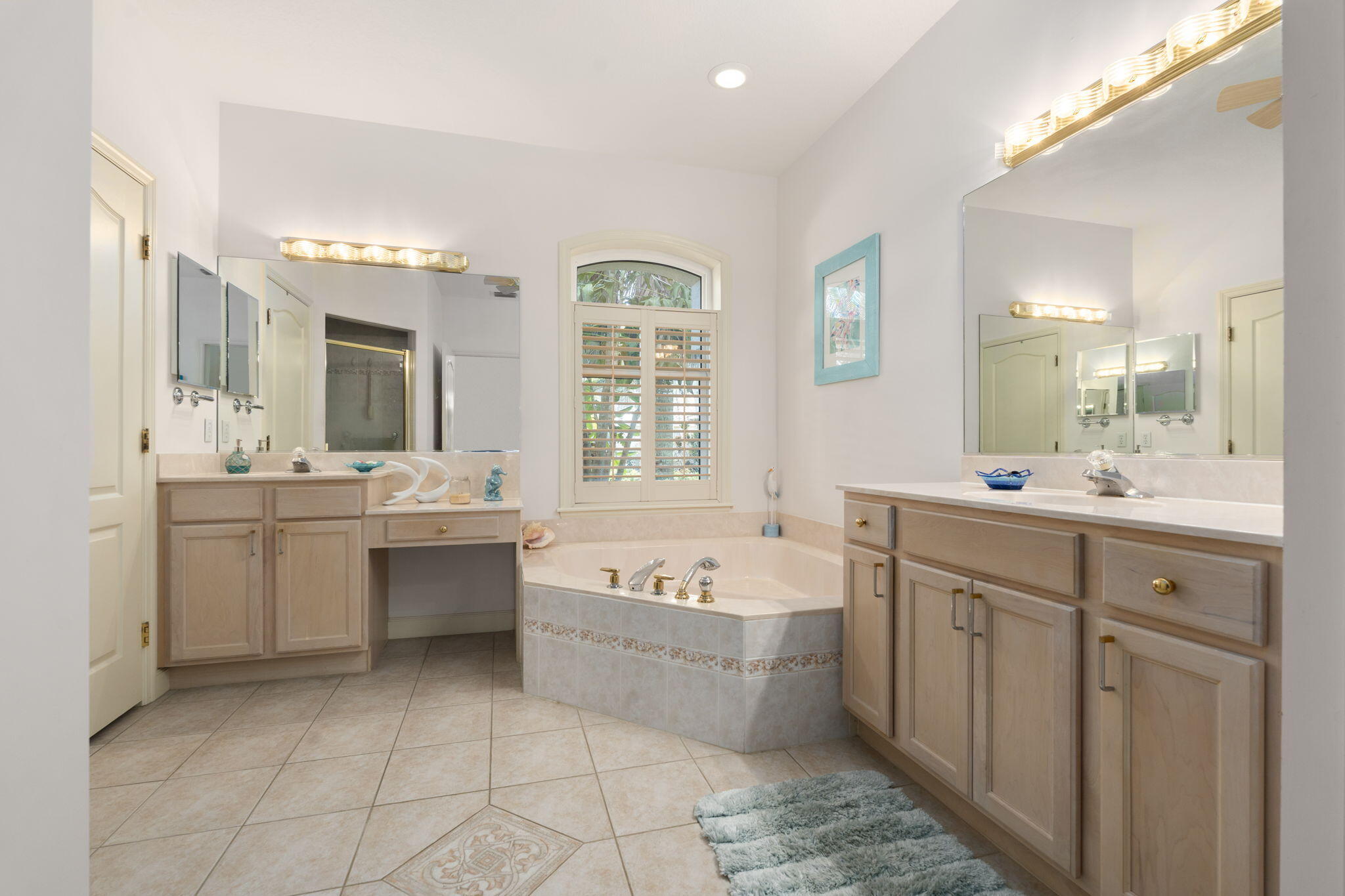 LOST LAKE AT HOBE SOUND - Residential