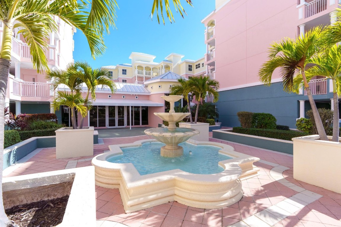 OCEAN PLAZA - Residential