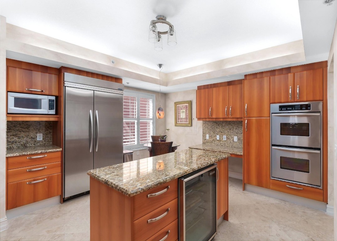 OCEAN PLAZA - Residential