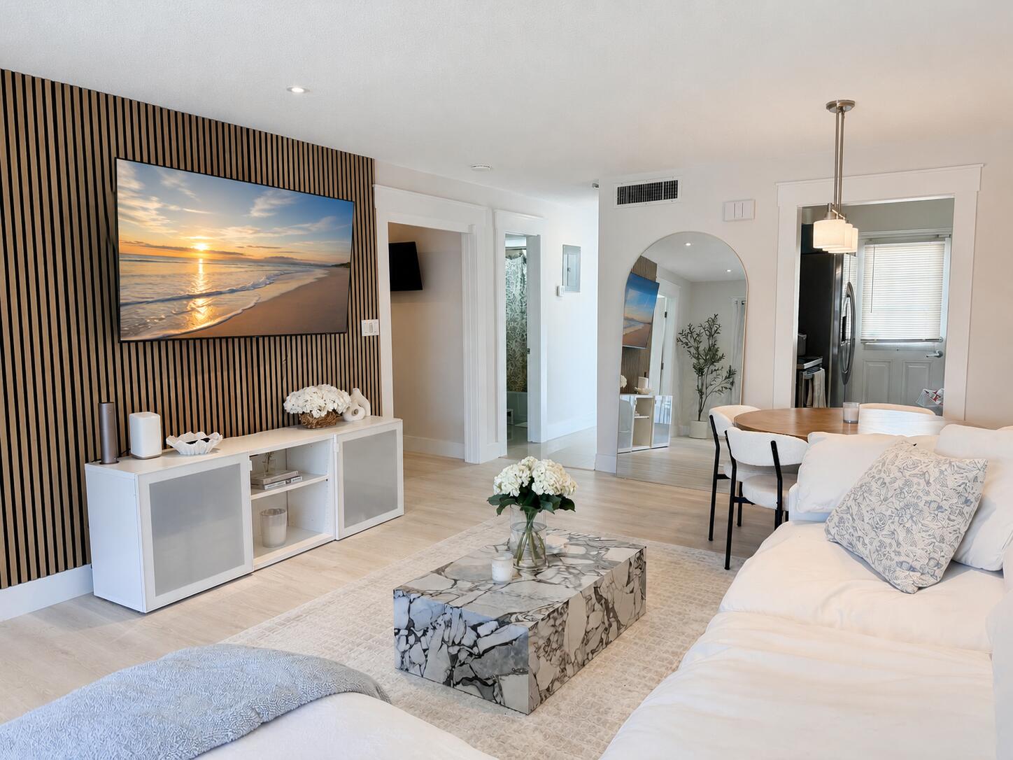 RIVER HOUSE GARDENS CONDO - Residential