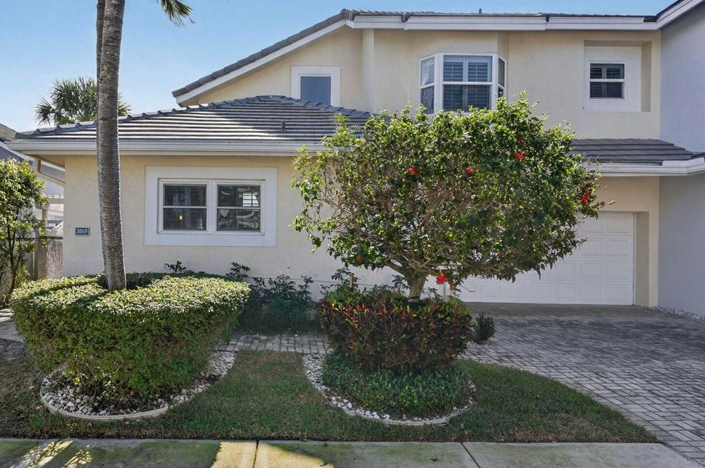 Photo of 3069 Mainsail Circle, Jupiter, FL 33477 (MLS # R11159484)