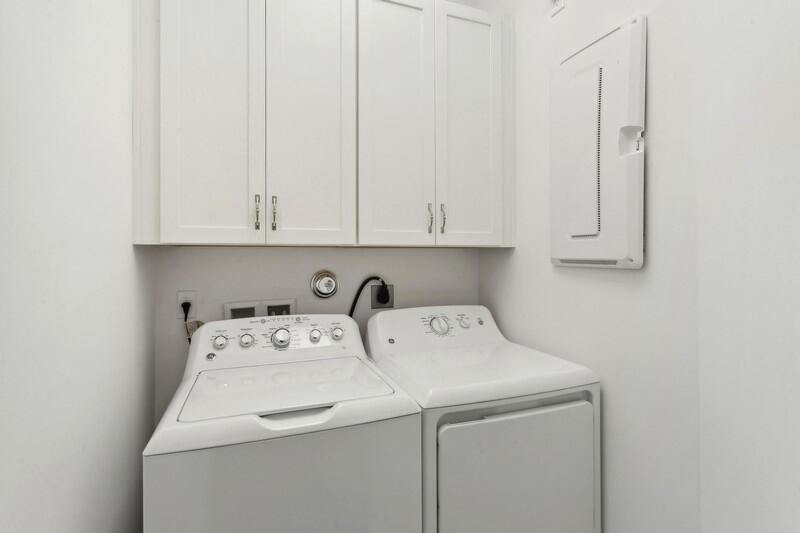 CASA DEL MAR - Residential